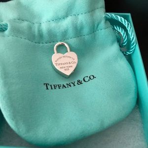 Return to tiffany charm in Sterling silver